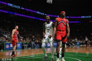 她正式成为 她正式成为